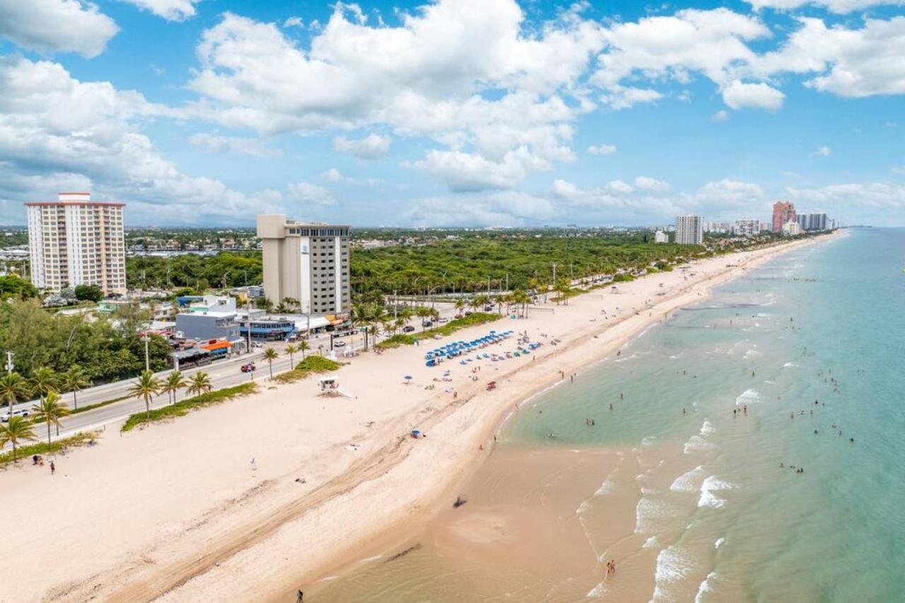 The Purple Pelican Beachfront With Ocean Balcony Unit 1 فورت لودرديل المظهر الخارجي الصورة