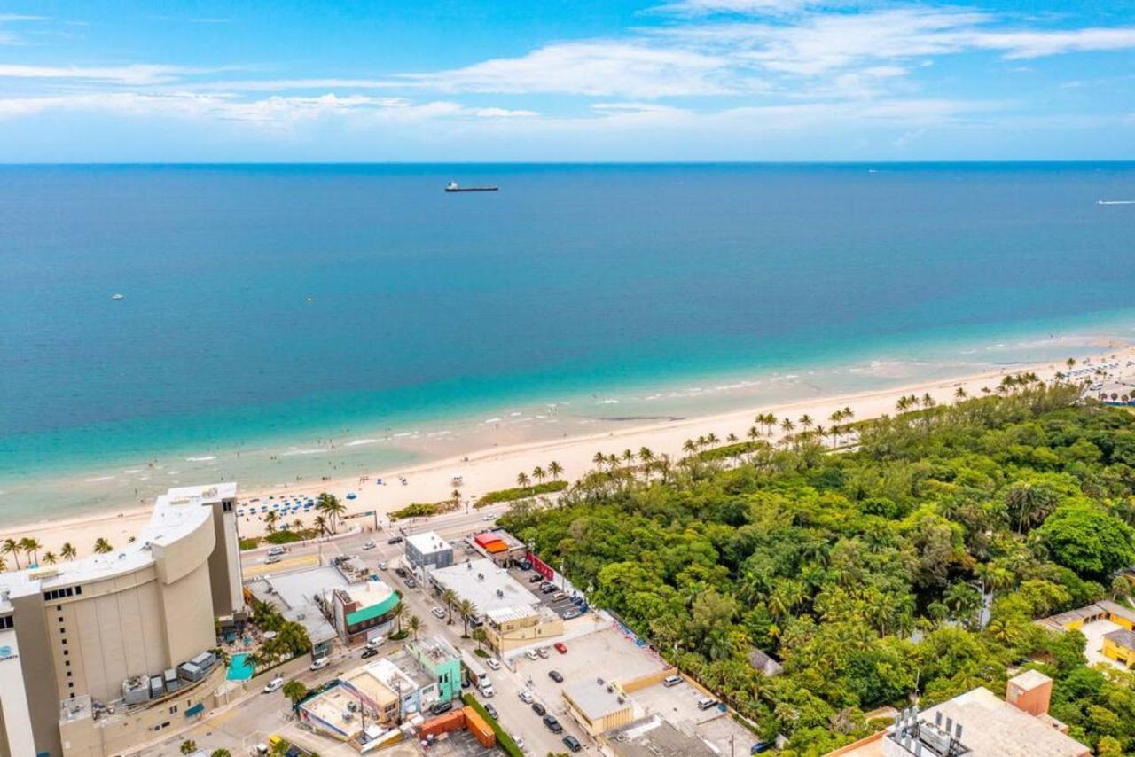 The Purple Pelican Beachfront With Ocean Balcony Unit 1 فورت لودرديل المظهر الخارجي الصورة
