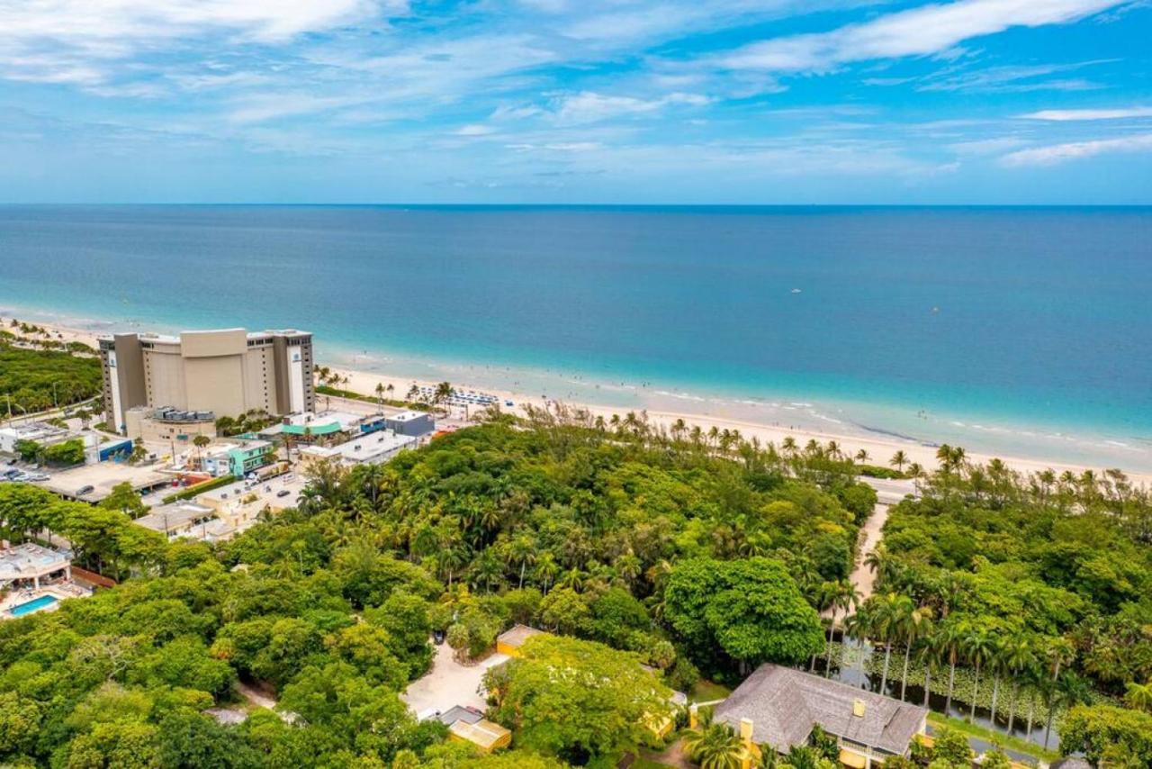 The Purple Pelican Beachfront With Ocean Balcony Unit 1 فورت لودرديل المظهر الخارجي الصورة