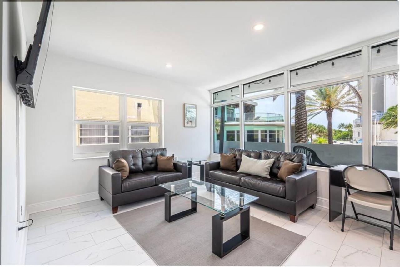 The Purple Pelican Beachfront With Ocean Balcony Unit 1 فورت لودرديل المظهر الخارجي الصورة